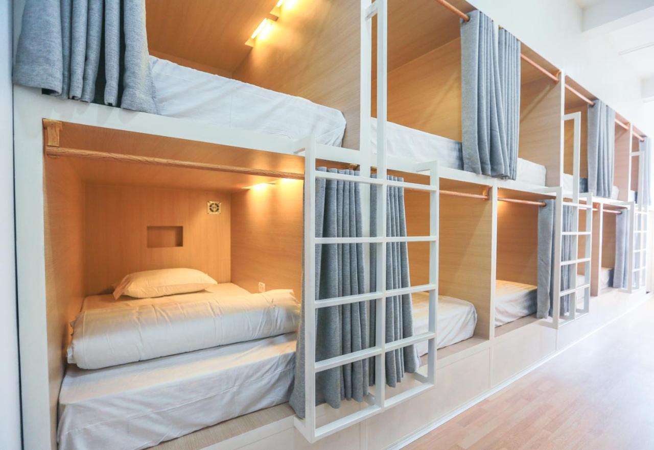 Petit Espace Boutique Hostel Вьентьян Экстерьер фото