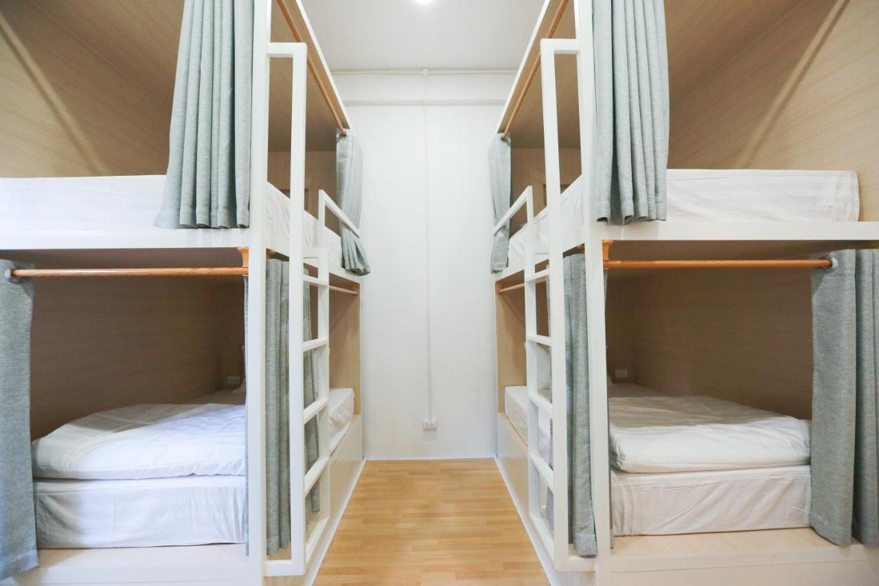 Petit Espace Boutique Hostel Вьентьян Экстерьер фото